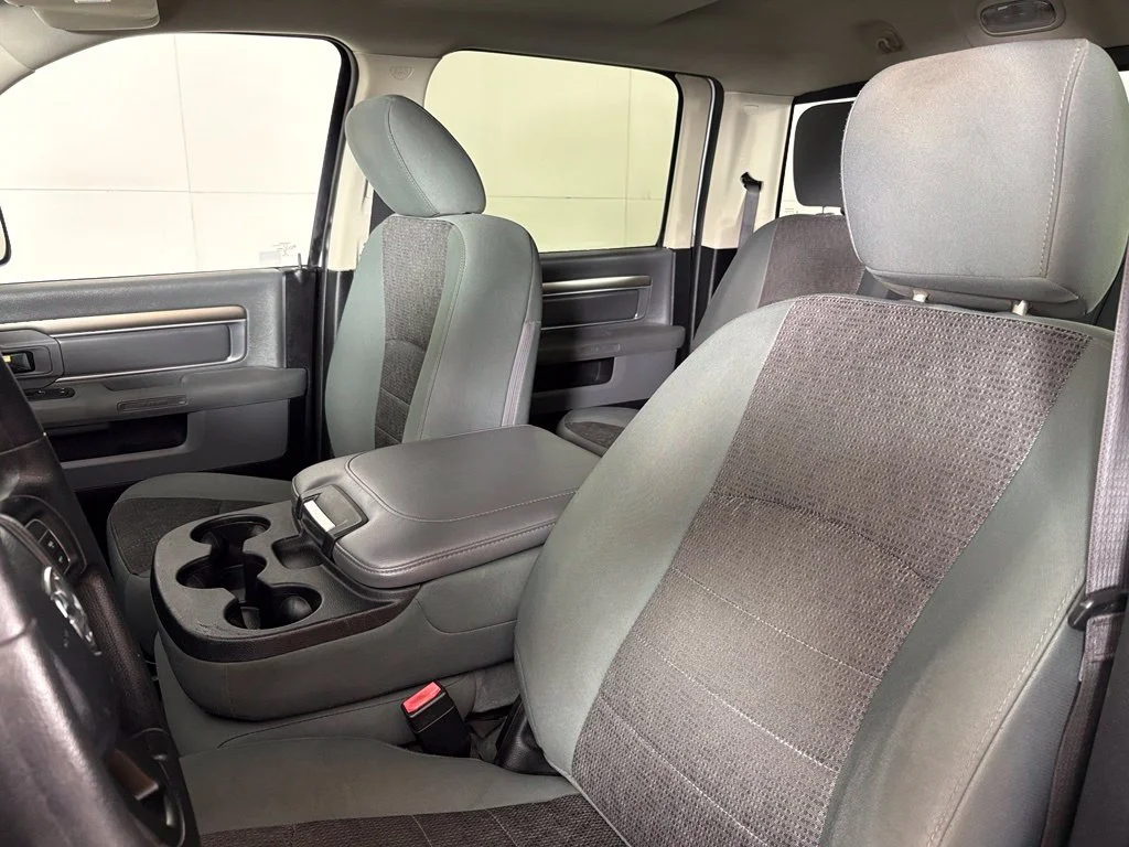Used 2016 White Ram SLT image 18