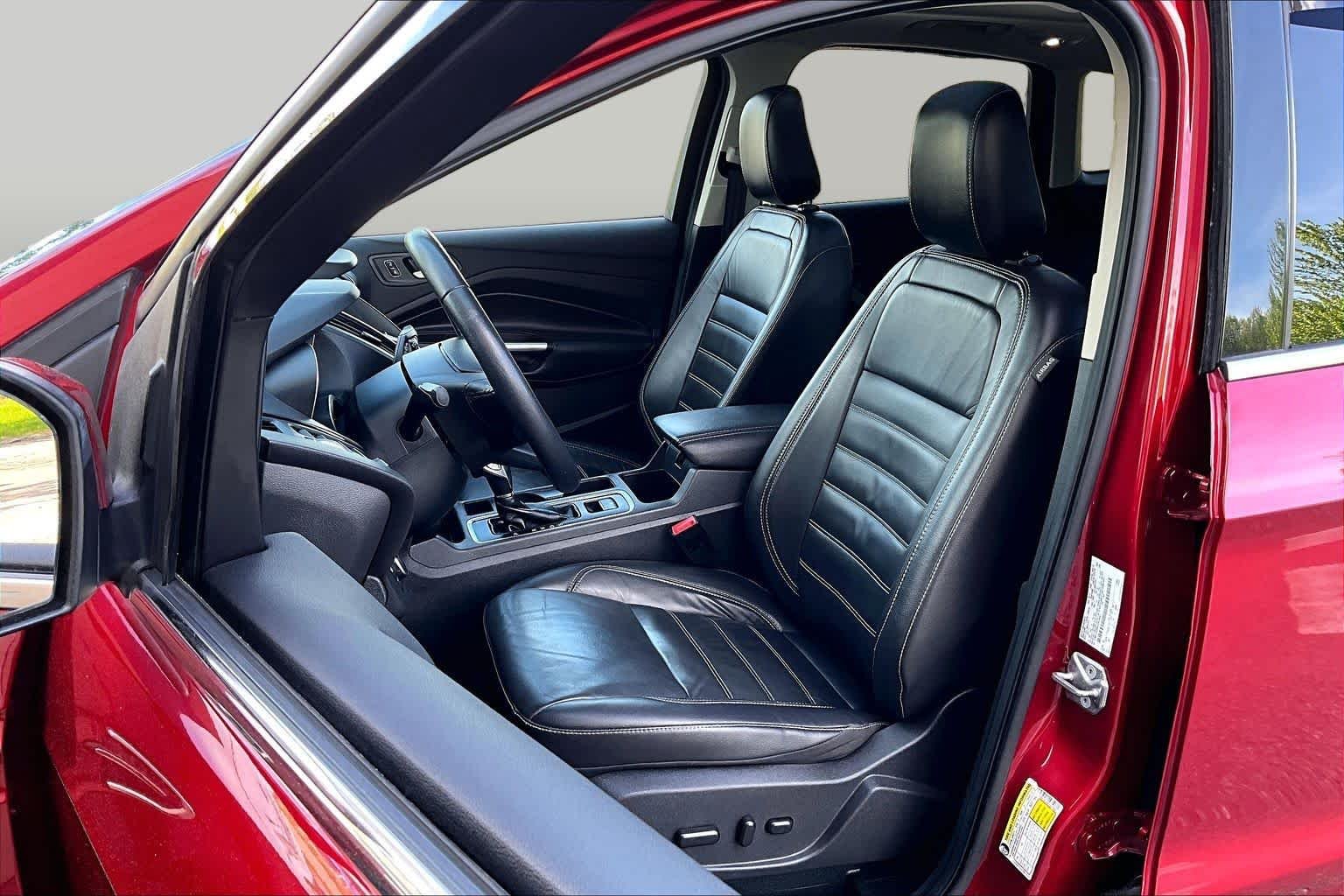 Used 2018 Ruby Red Metallic Tinted Clearcoat Ford Titanium image 9