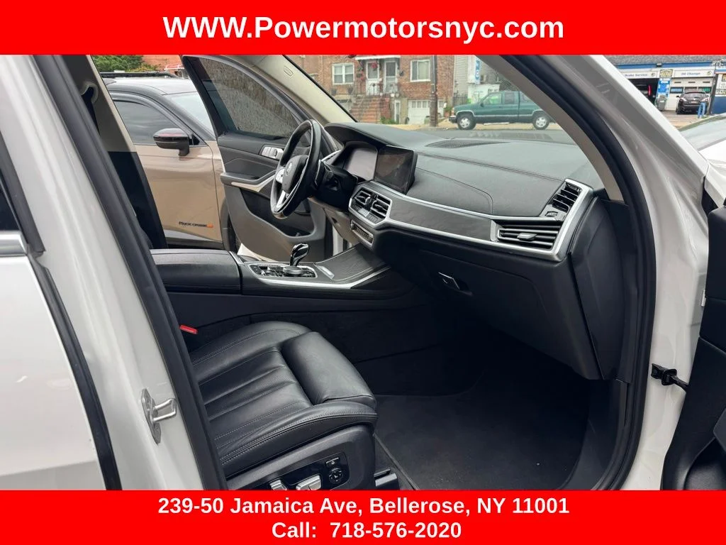 Used 2022 White BMW xDrive40i image 27