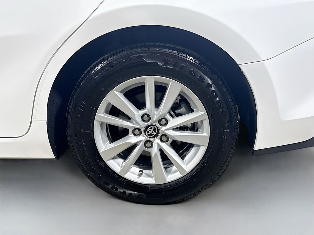 Used 2026 Ice Cap Toyota LE image 9