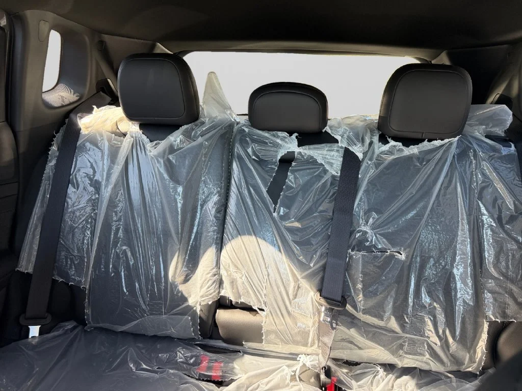 New 2026 Sting-Gray Clear-Coat Exterior Paint Jeep Latitude image 16