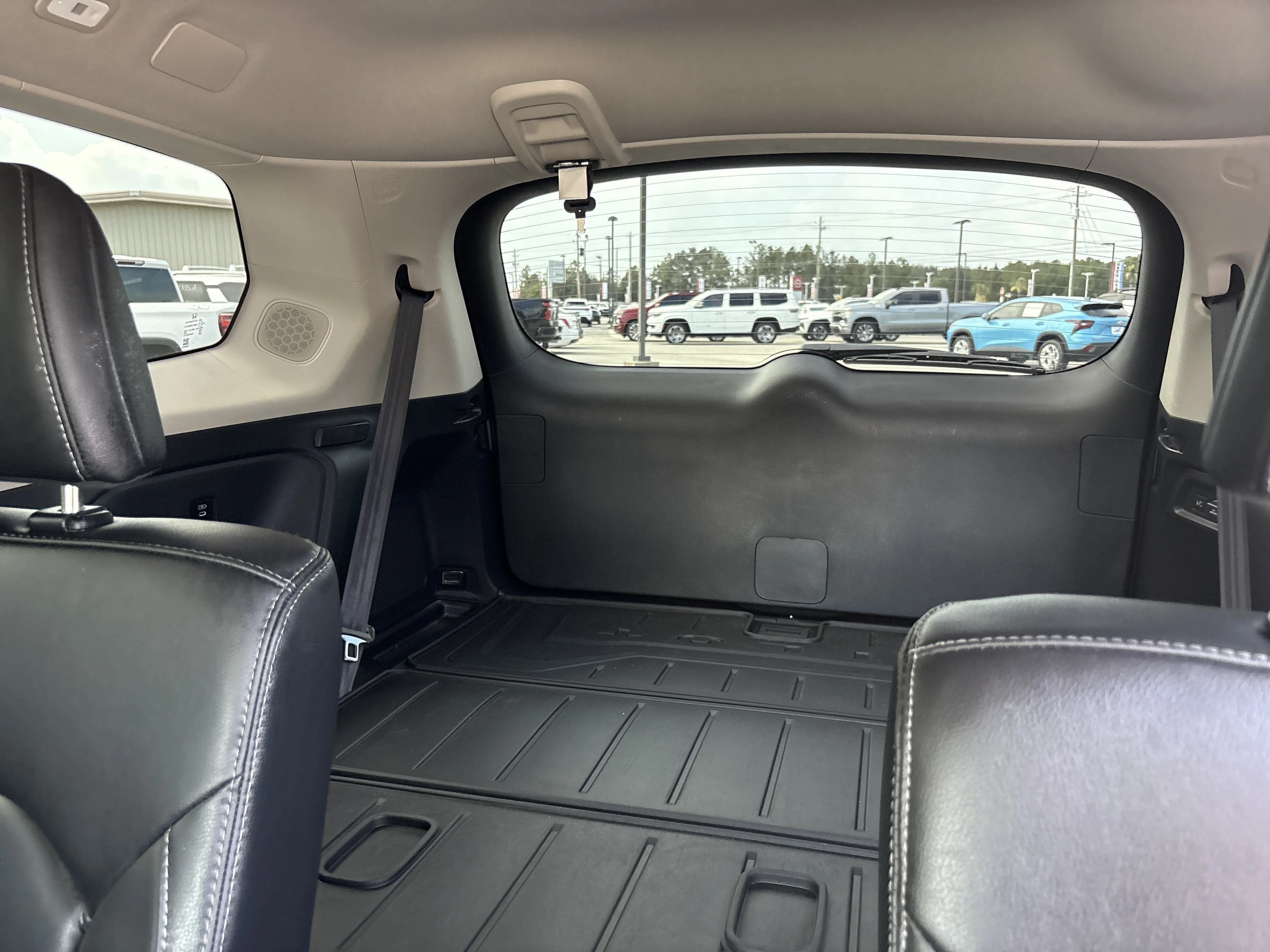 Used 2024 Sonic Gray Pearl Honda Touring image 20