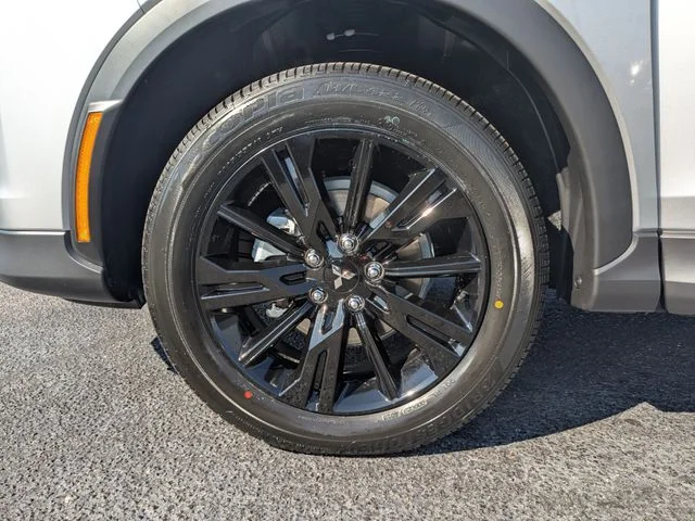 New 2026 Silver Mitsubishi LE image 35