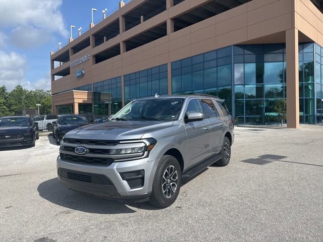 2024 Ford Expedition XLT's photo
