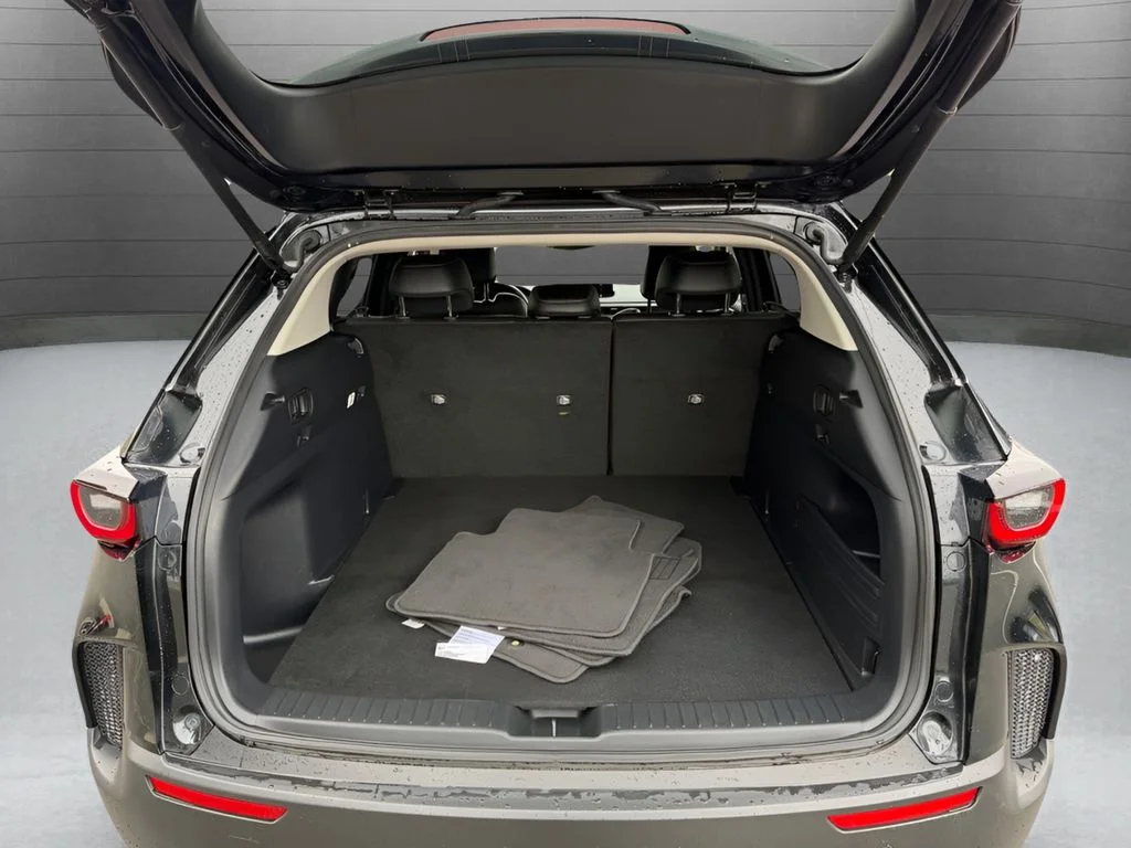 Used 2025 Gray Mazda Preferred image 30