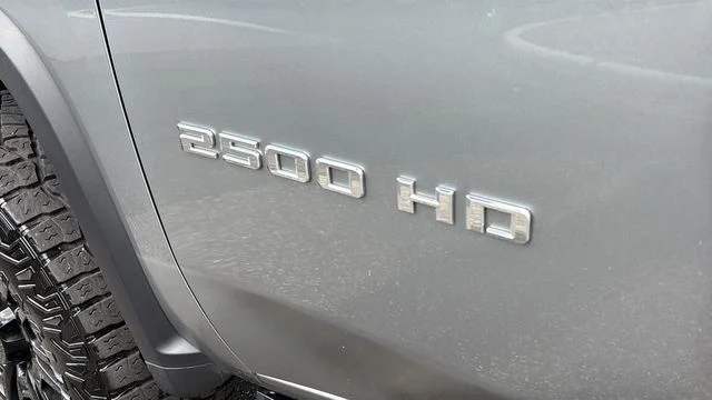 Used 2024 Gray Chevrolet ZR2 image 37