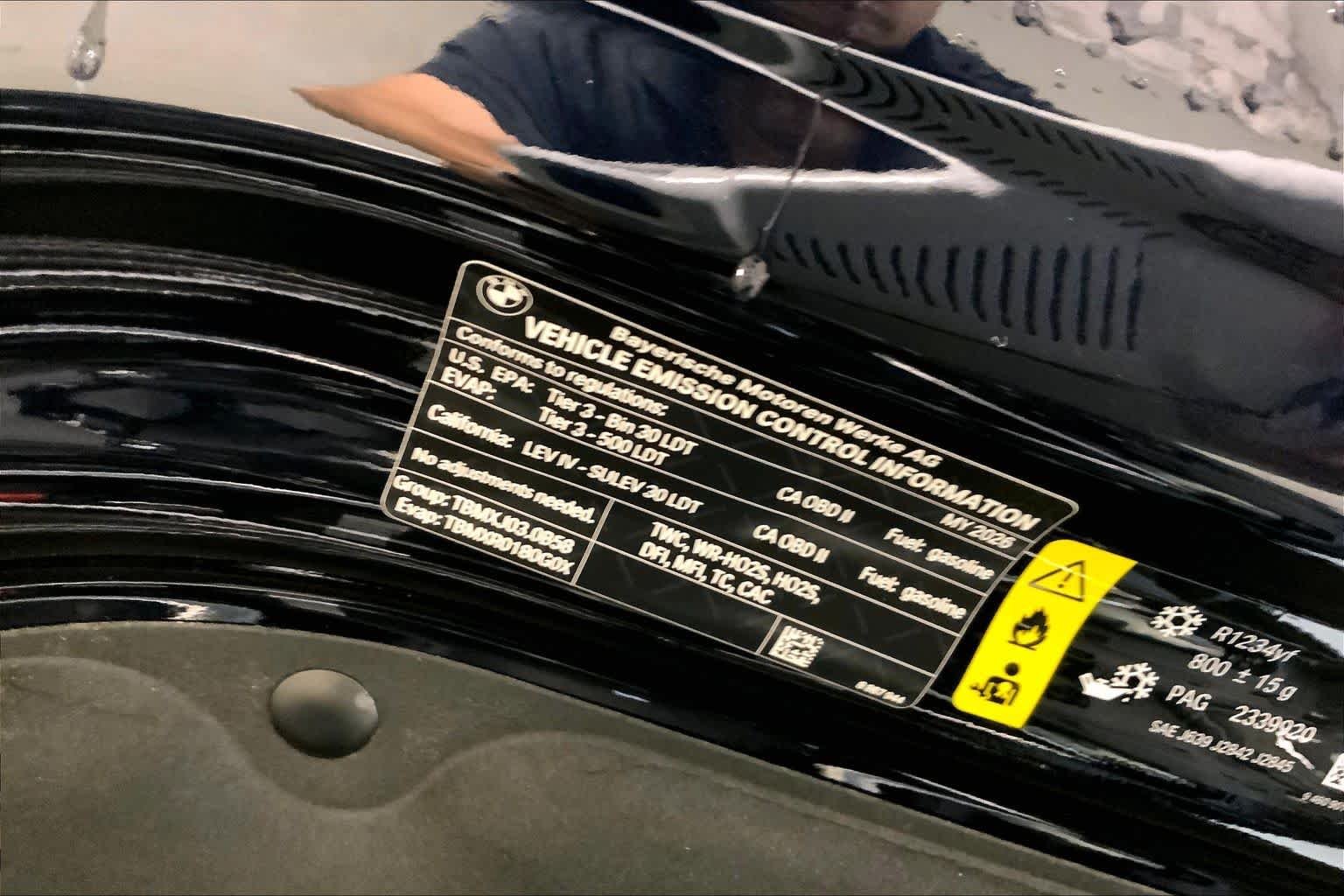 New 2026 Carbon Black Metallic BMW xDrive40i image 17
