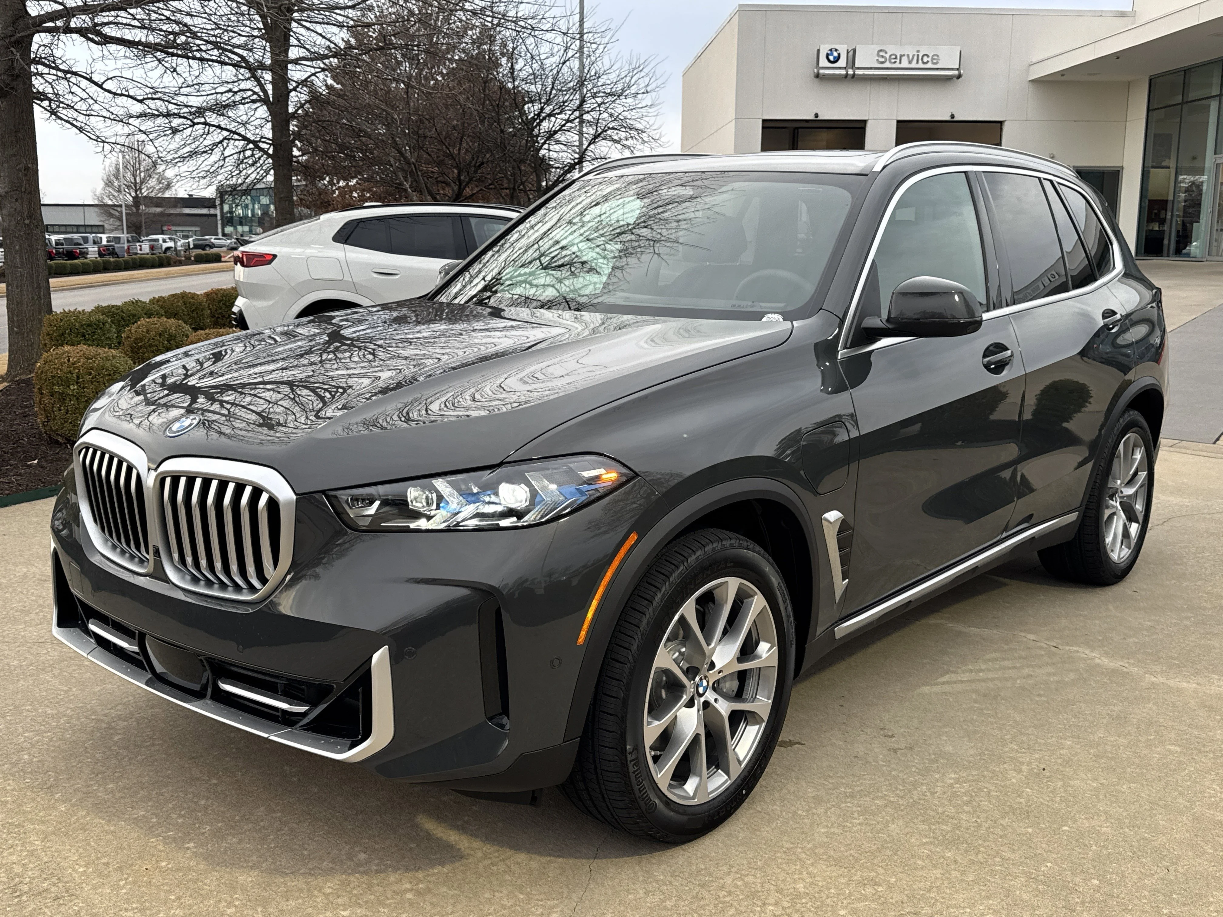 2026 BMW X5 xDrive50e's photo