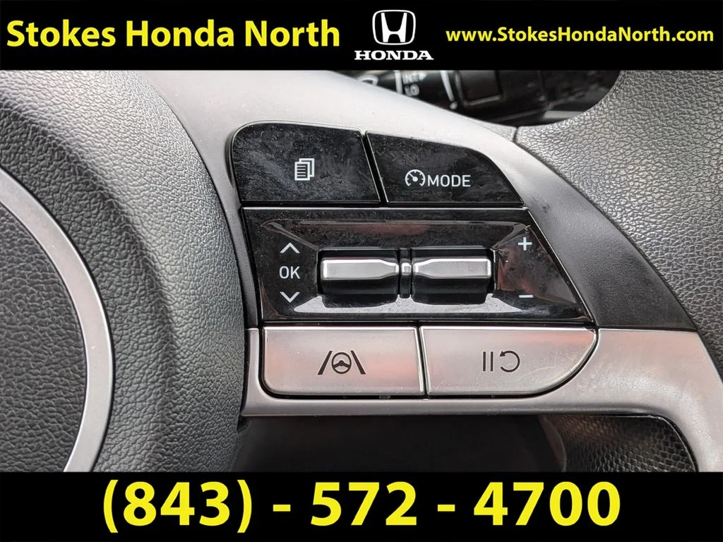 Used 2021 Gray Hyundai SEL image 23