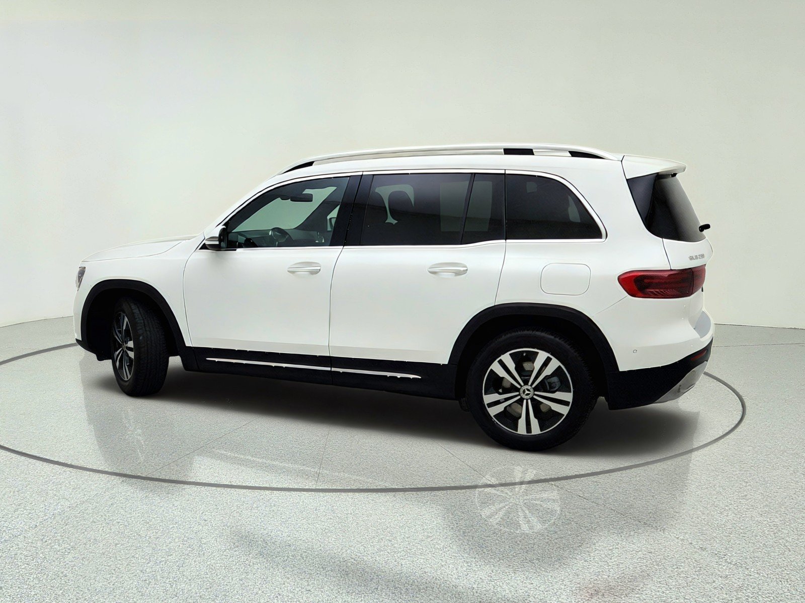 Certified Used 2026 Polar White Mercedes-Benz GLB 250 image 13