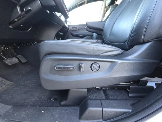 Used 2024  Honda EX-L image 25