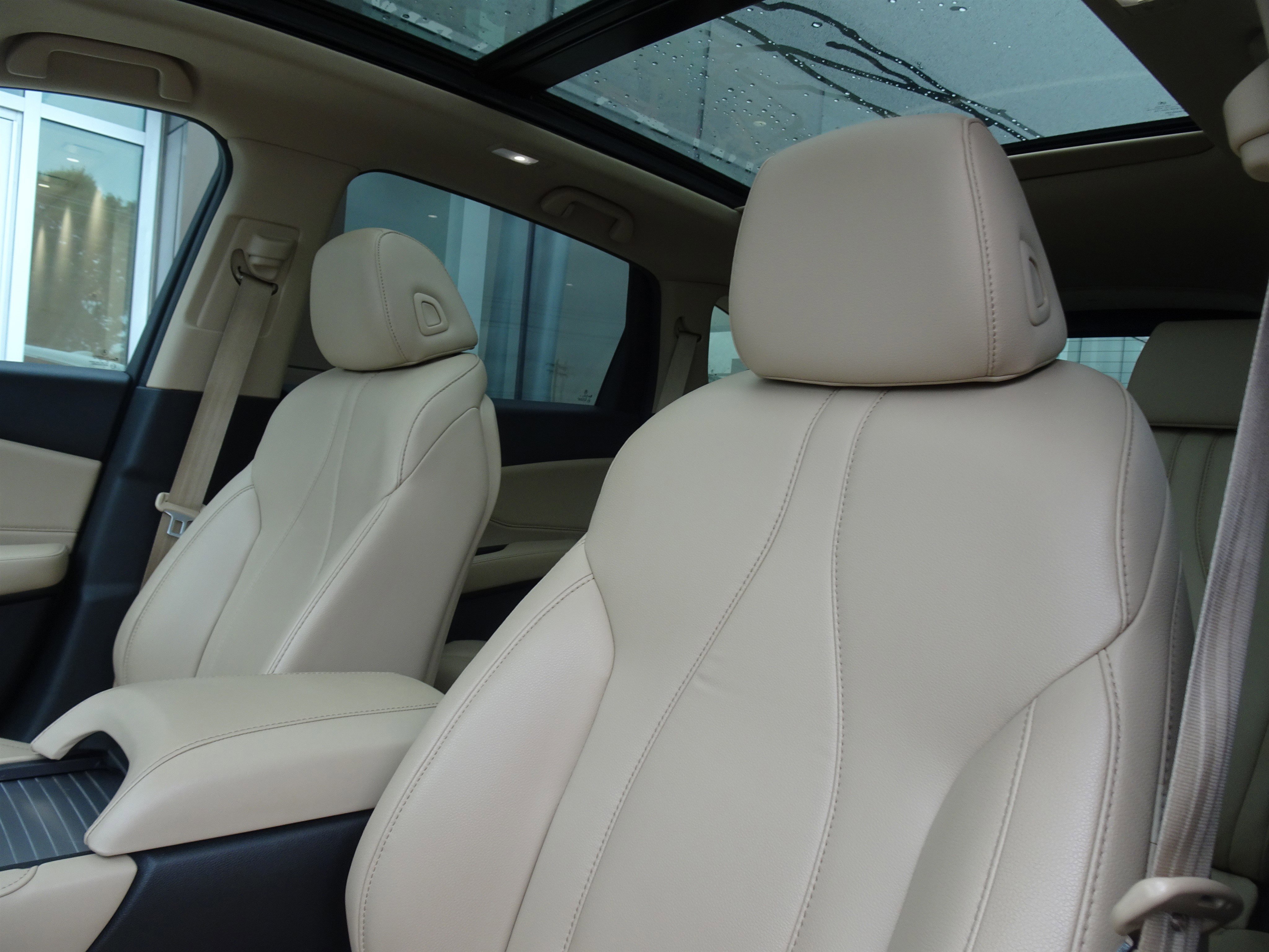 Used 2019 White Diamond Pearl Acura Base image 10