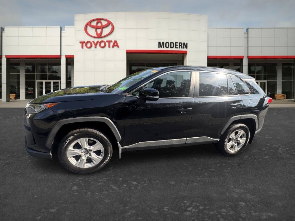 Used 2020 Midnight Black Metallic Toyota XLE image 21