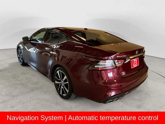 Used 2021 Red Nissan SV image 3
