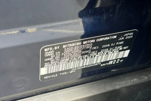 Used 2025 Cosmic Blue Metallic Mitsubishi Trail Edition image 36