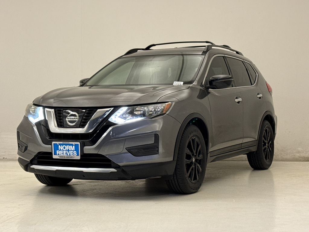 Used 2017 Nissan Rogue SV with VIN 5N1AT2MT4HC839540 for sale in North Richland Hills, TX