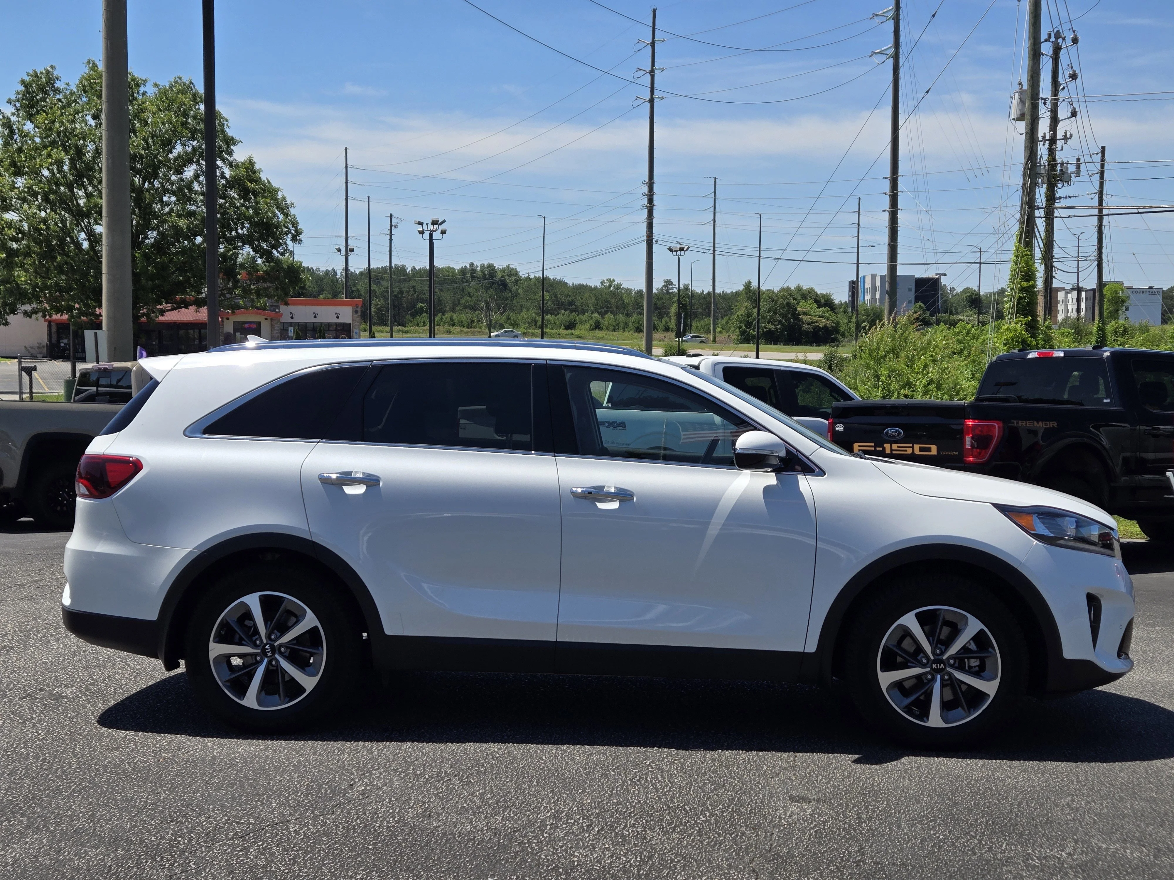 Used 2019 Snow White Pearl Kia EX image 7