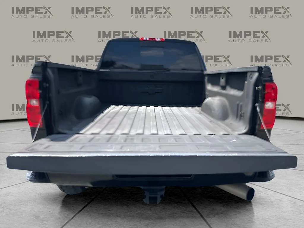 Used 2018 Black Chevrolet LTZ image 18