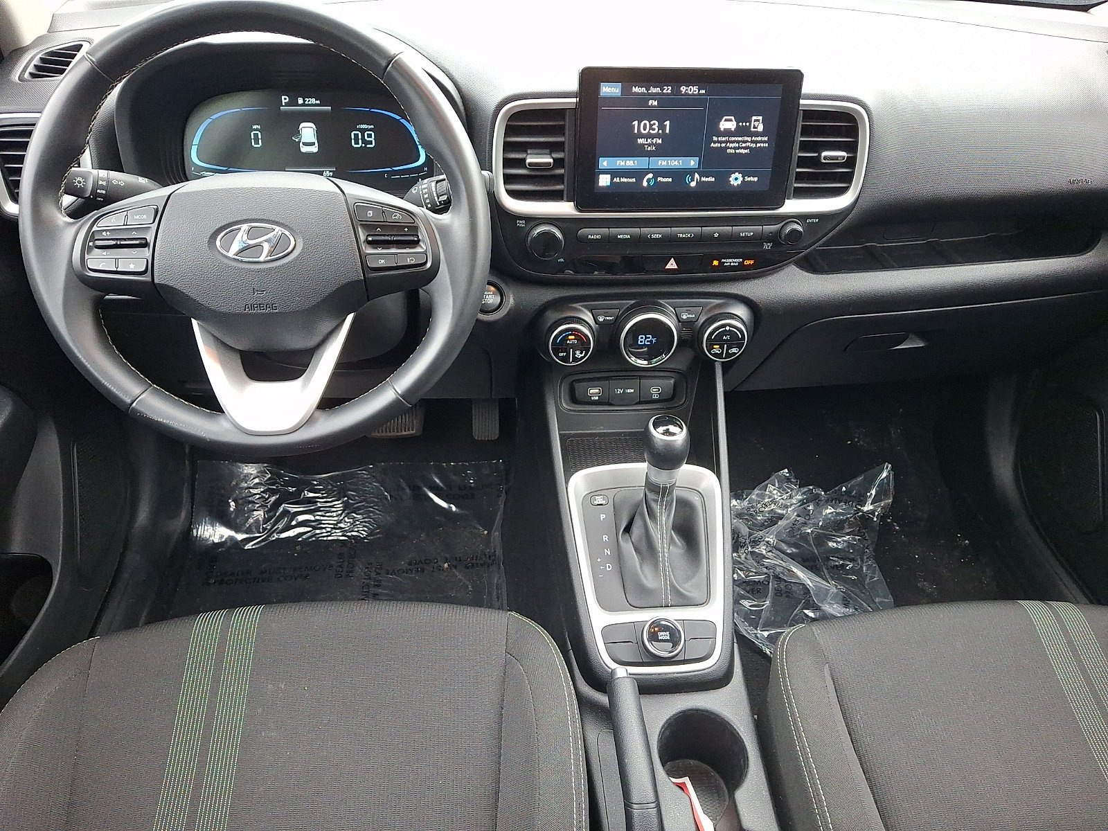 2024 Hyundai Venue SEL - Photo 11