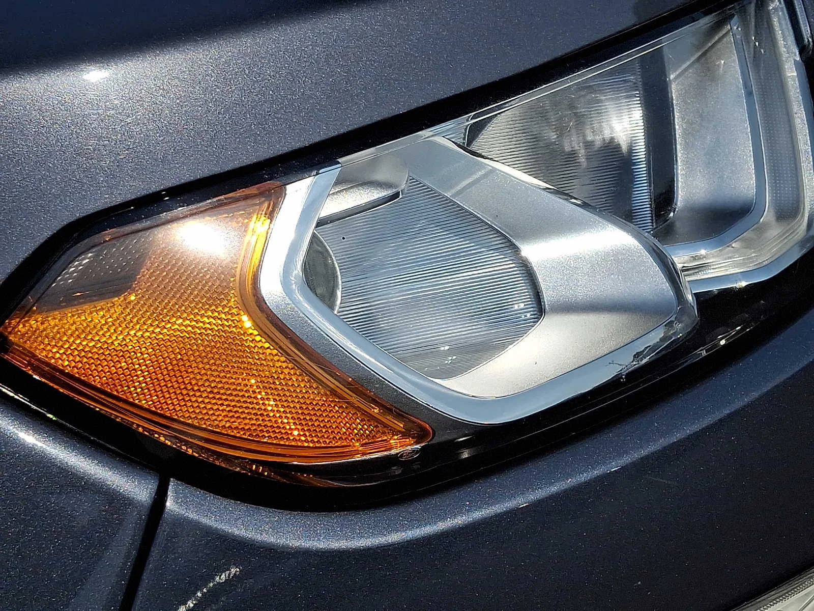 Used 2021 Smoke Metallic Ford SE image 9