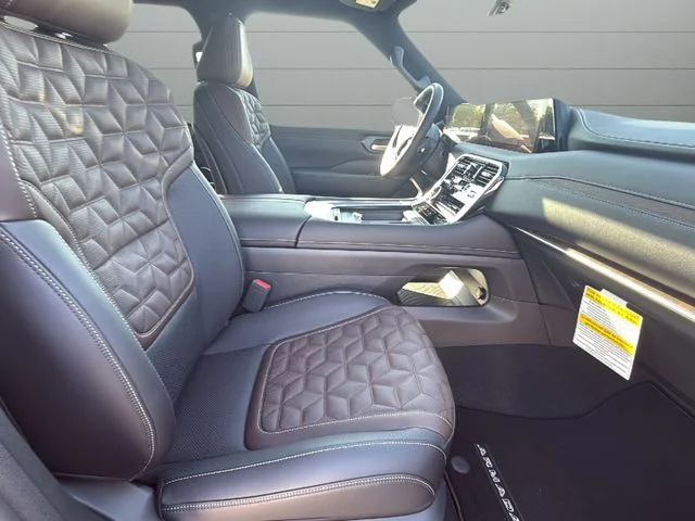2026 Nissan Armada Platinum - Photo 10