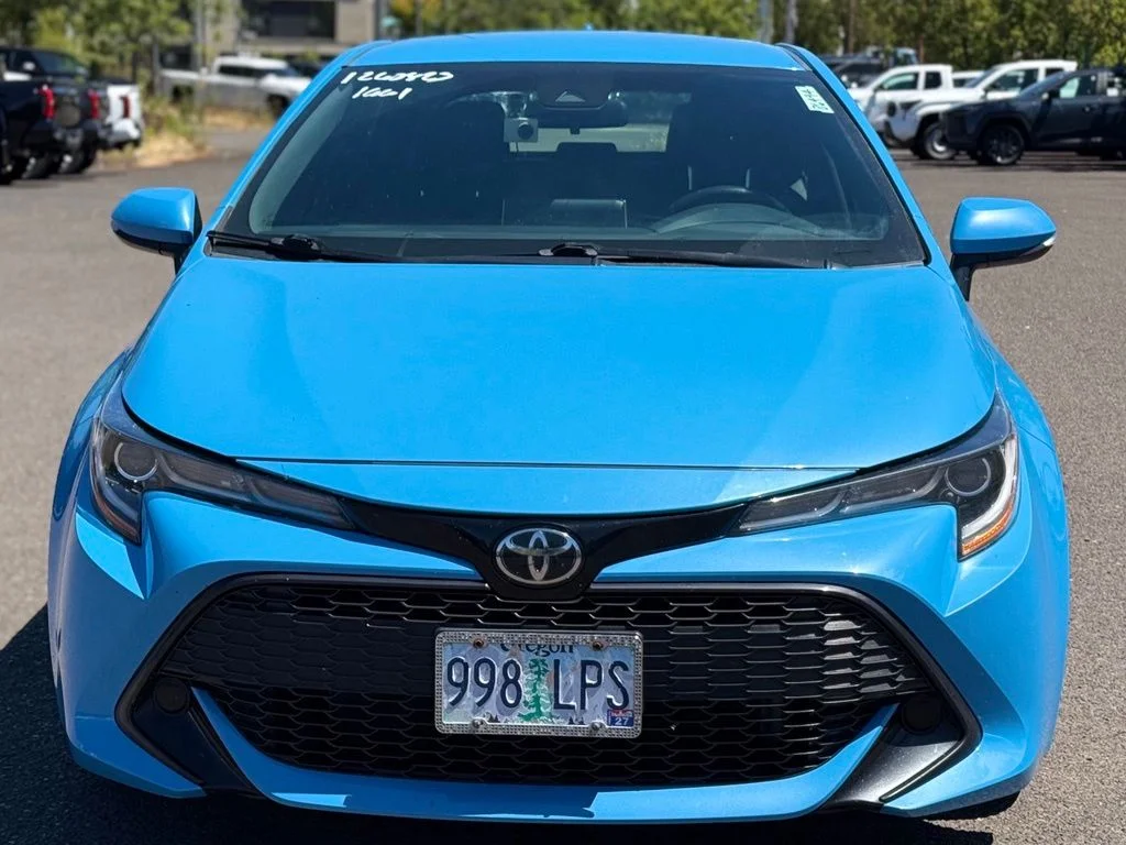 Used 2019 Blue Toyota SE image 8