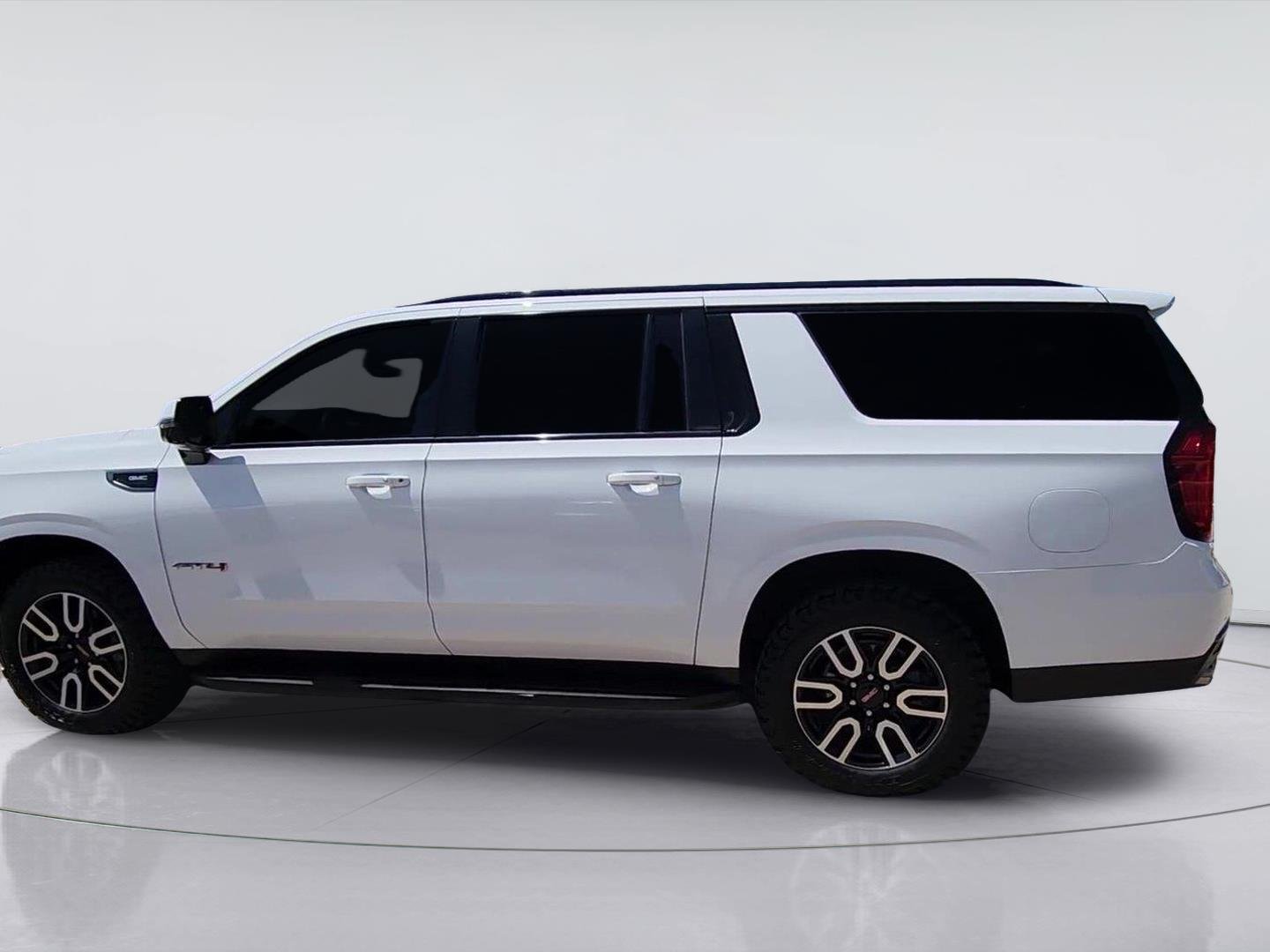 2024 GMC Yukon XL AT4 - 5