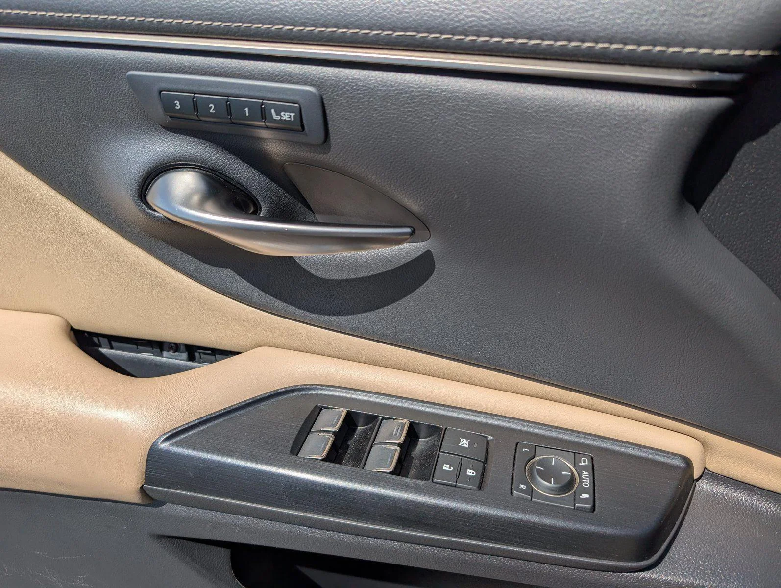 Used 2021 Caviar Lexus ES 350 image 14