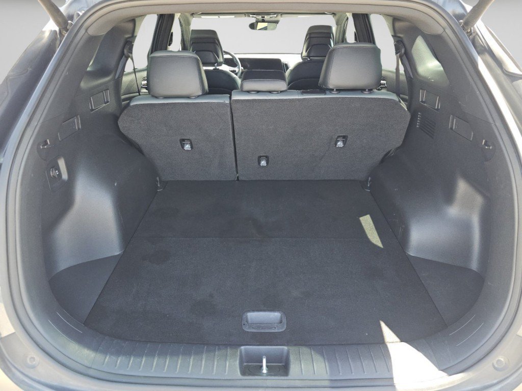 Certified Used 2023 Gravity Gray Kia X-Line image 28