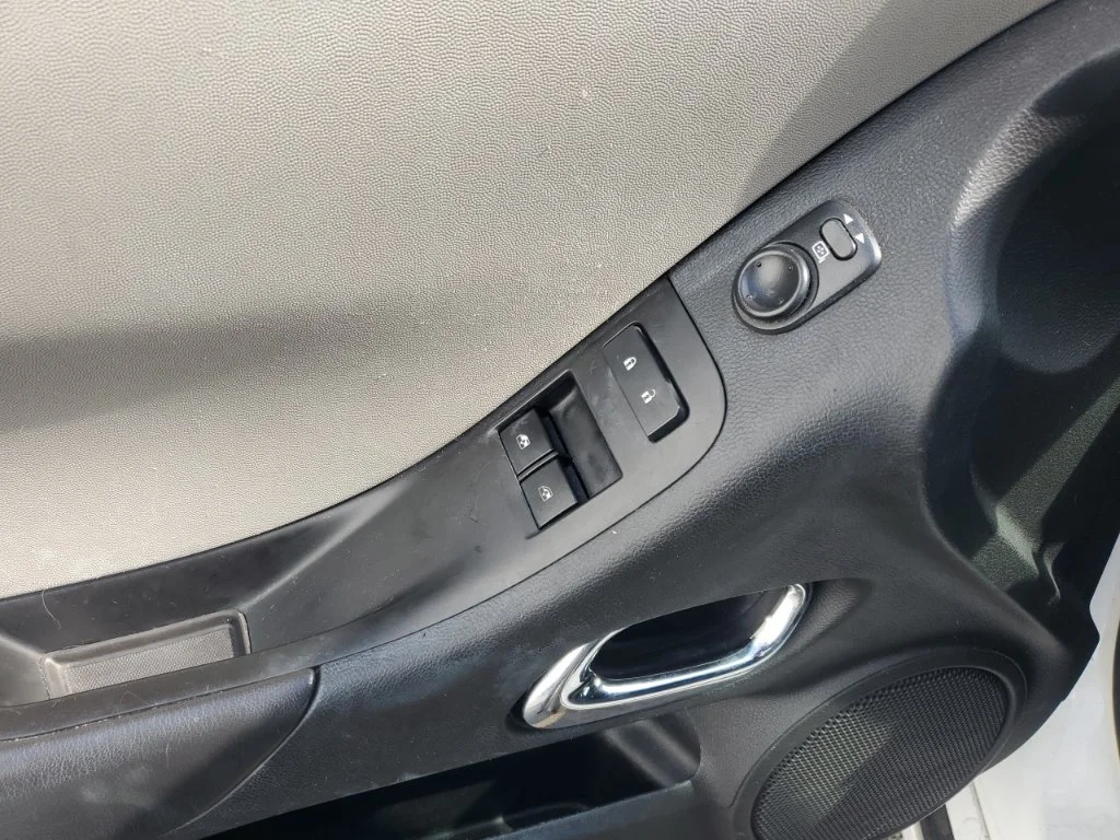 Used 2015 White Chevrolet 2LS image 11