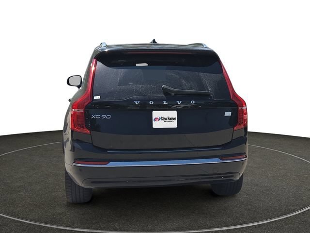 Used 2023 Onyx Black Metallic Volvo Plus Bright Theme image 4