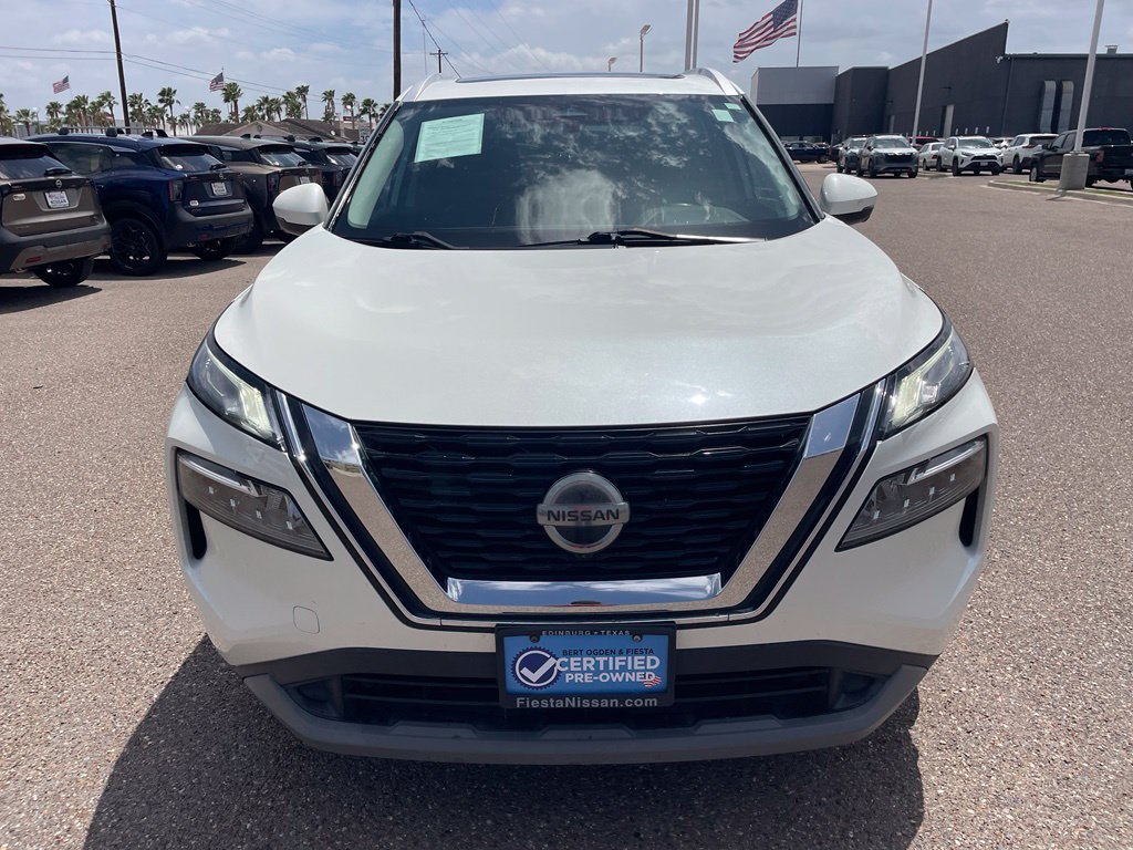 Used 2021 White Nissan SV image 2
