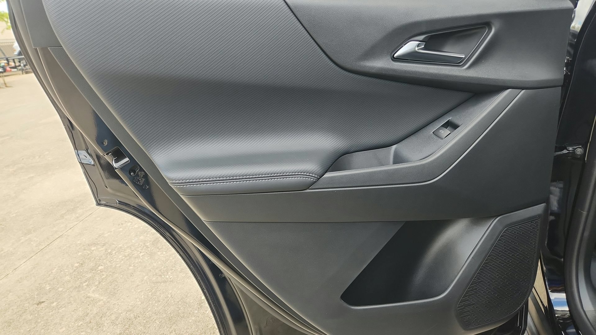 2027 Chevrolet Equinox LT - Photo 21