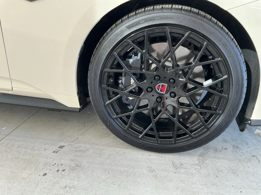 Used 2025 White Ford GT Premium image 7
