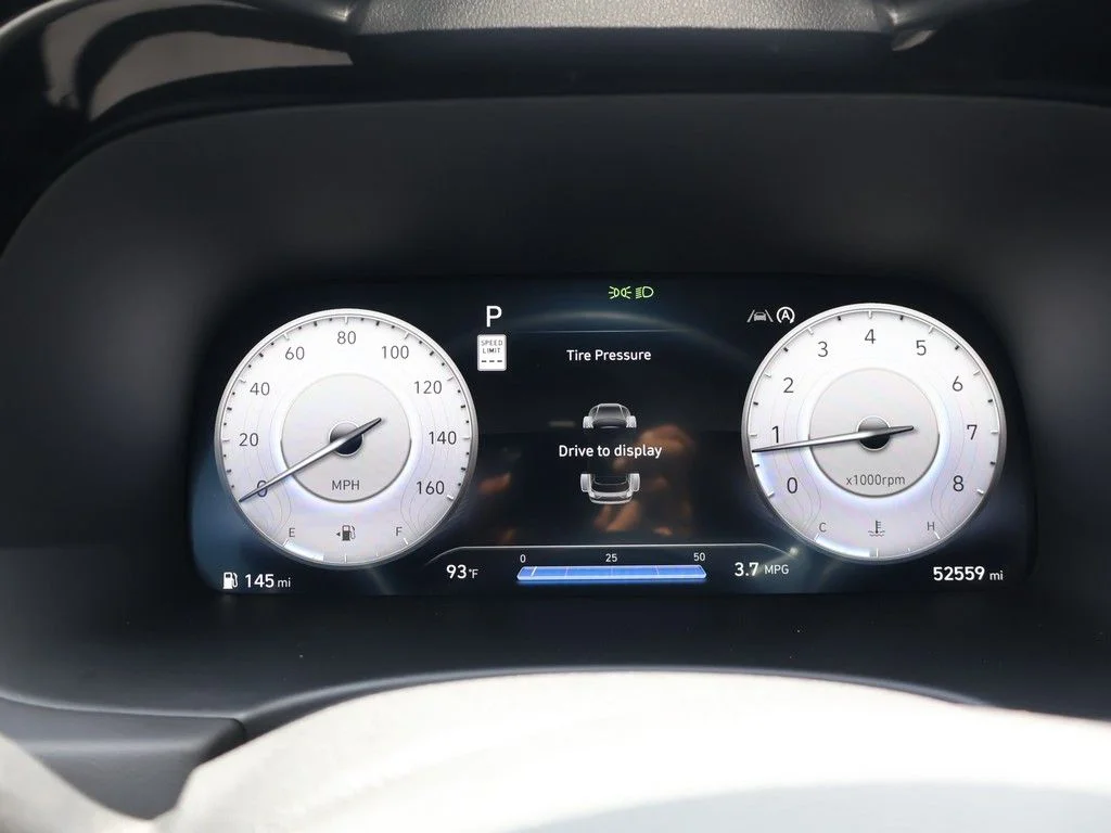 Used 2024 White Hyundai SEL image 42