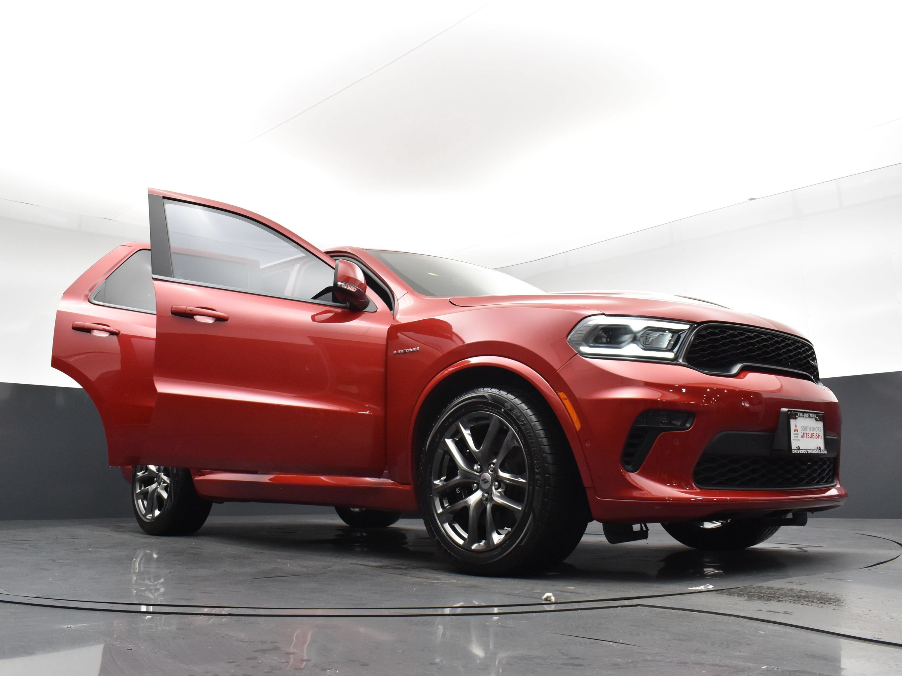 Used 2022 Redline 2 Coat Pearl Dodge R/T image 35