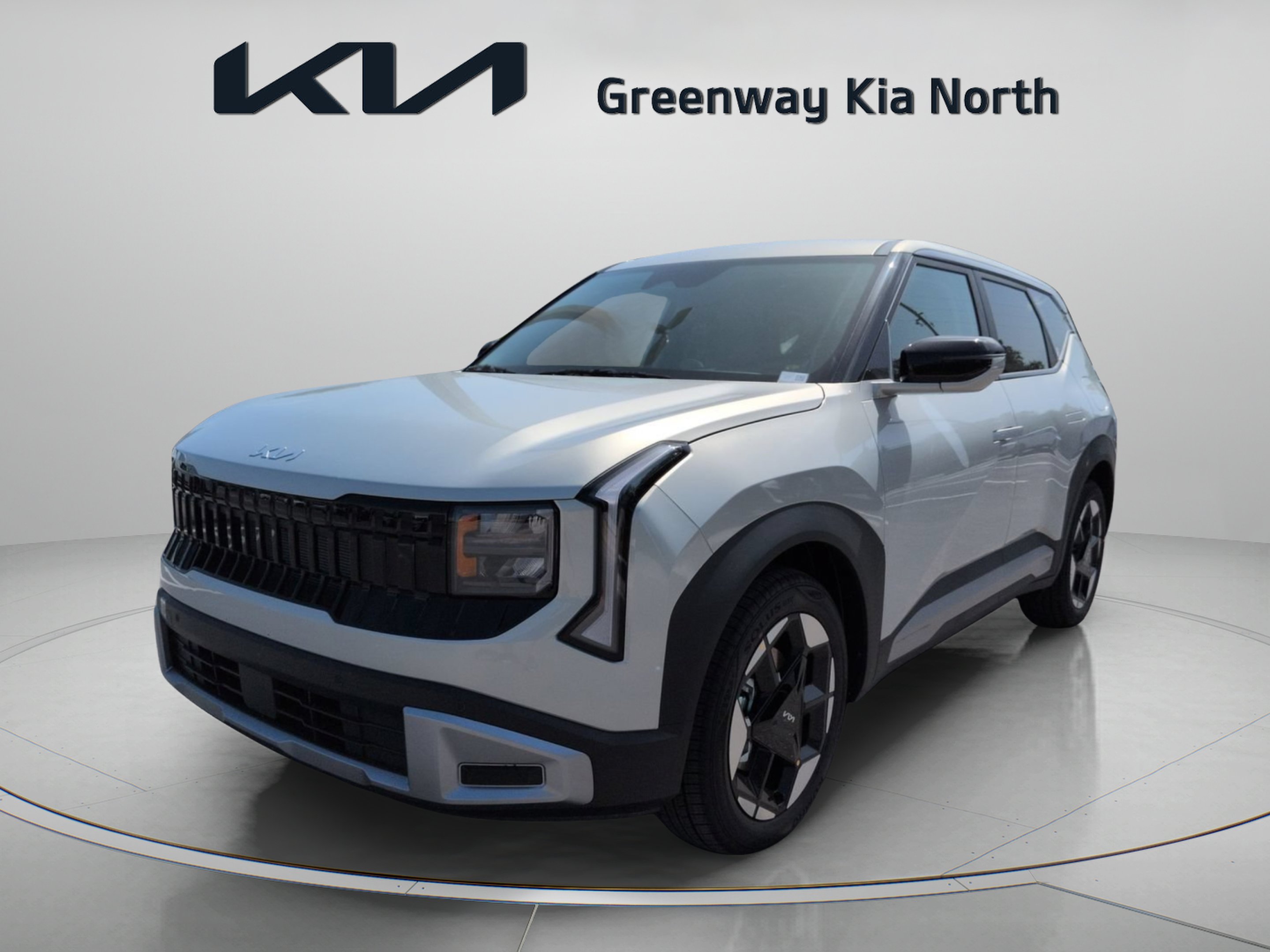 New 2027 Ivory Silver Kia S image 4