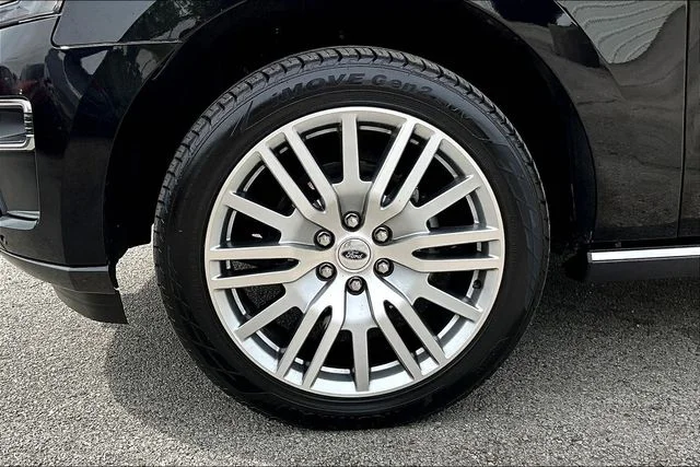 Used 2024 Black Ford Limited image 30