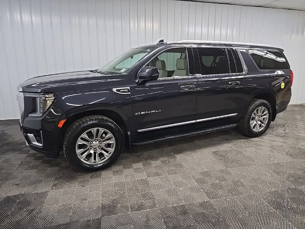 Used 2023 Titanium Rush Metallic GMC Denali image 6