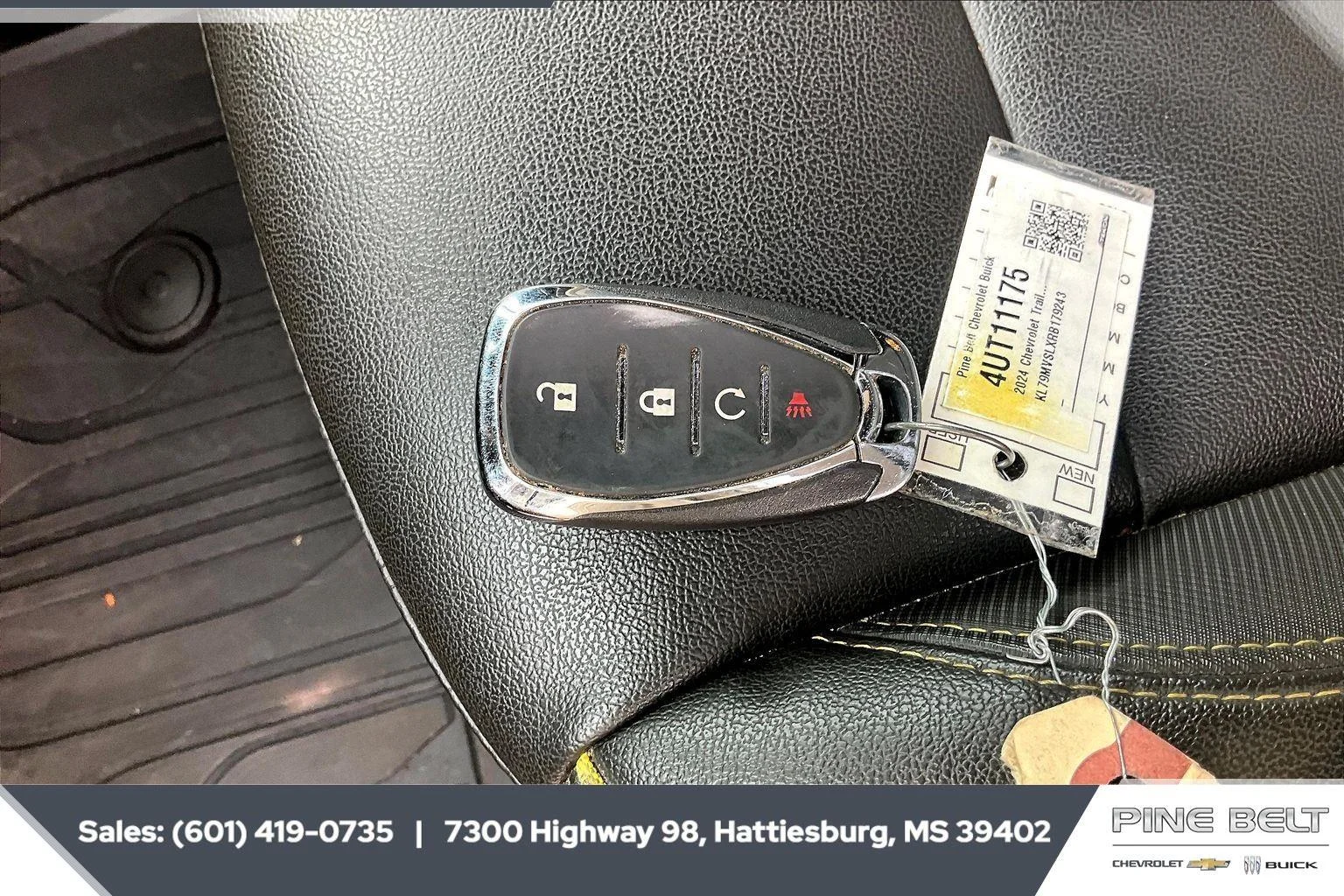 Used 2024 Mosaic Black Metallic Chevrolet ACTIV image 9