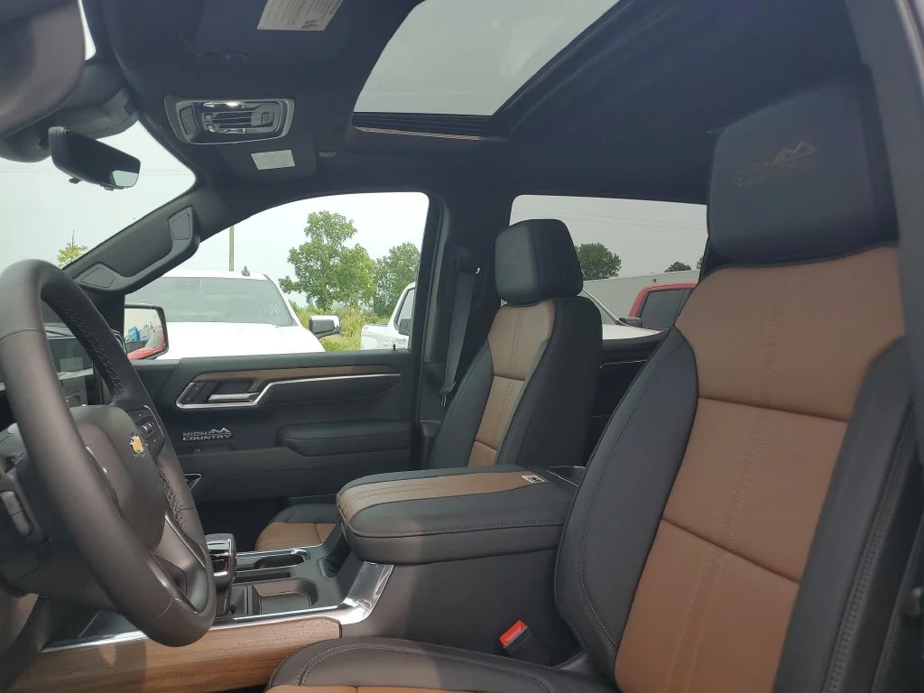 New 2026 Sterling Gray Metallic Chevrolet High Country image 5