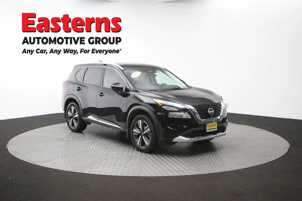 Used 2023 Black Nissan Platinum image 52