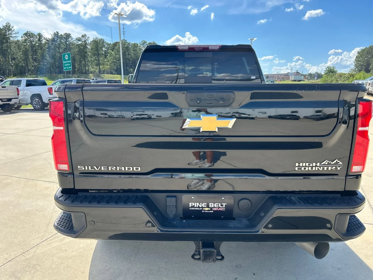 Used 2024 Black Chevrolet High Country image 7