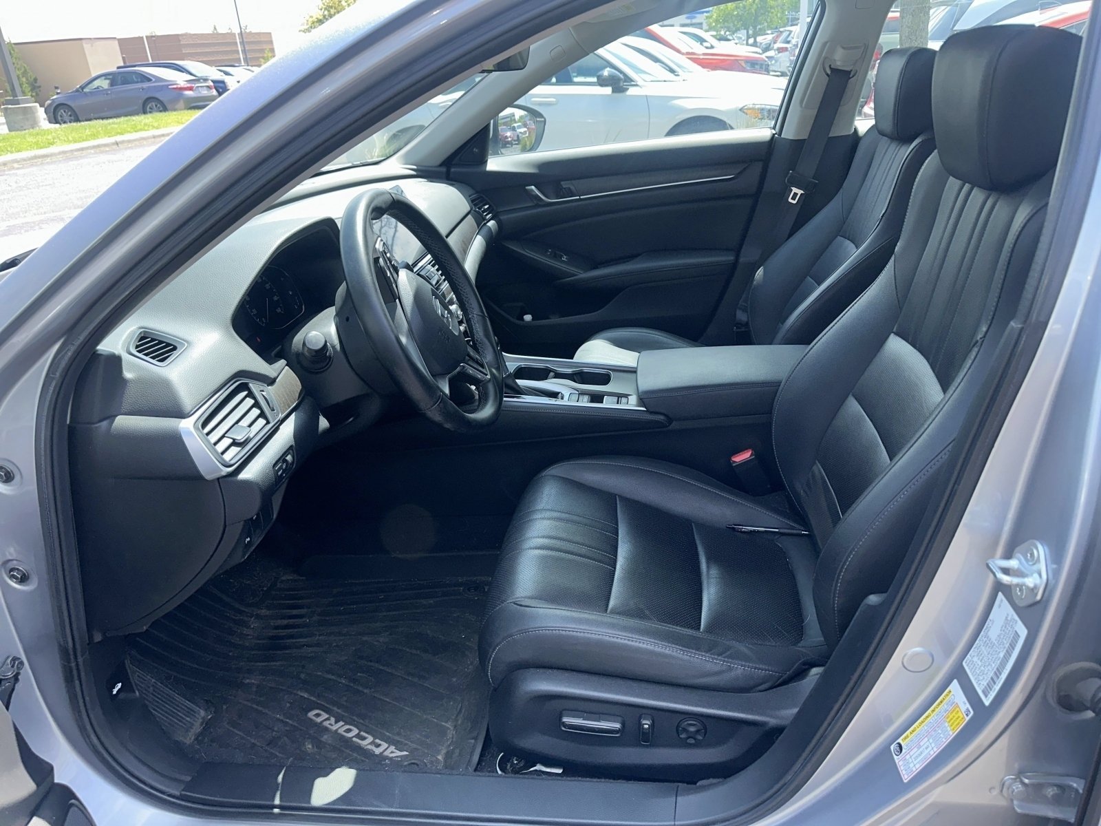 Certified Used 2022 Lunar Silver Metallic Honda EX-L image 5