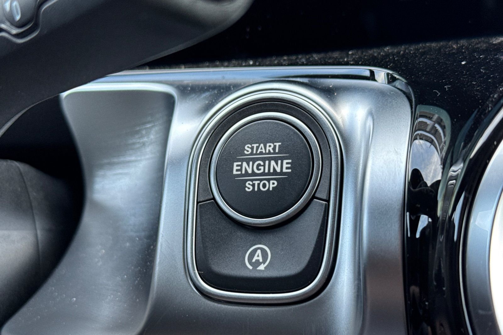 Used 2026 Black Mercedes-Benz GLB 250 image 19