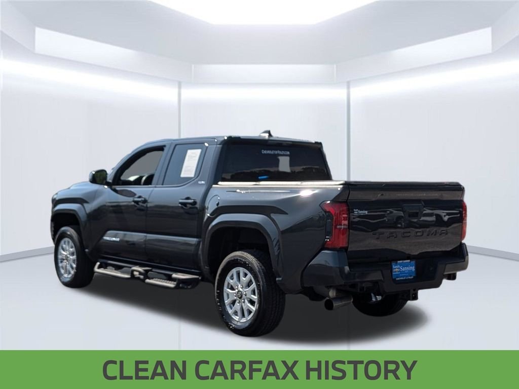 Used 2024  Toyota SR5 image 3