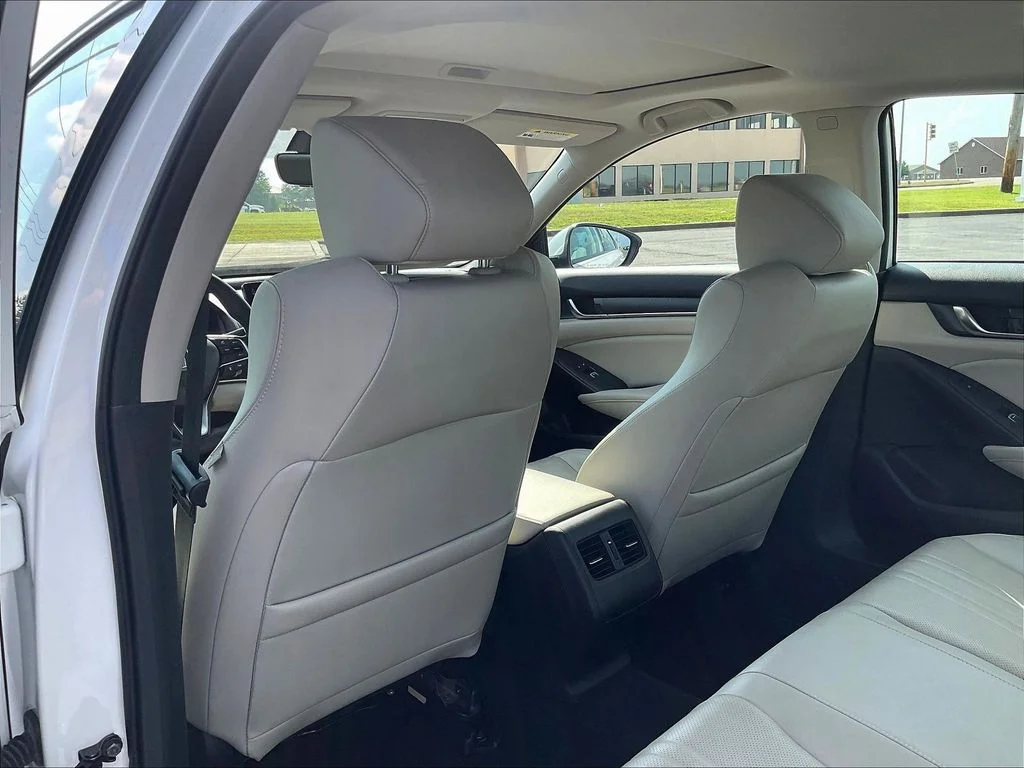 2018 Honda Accord Touring - Photo 26