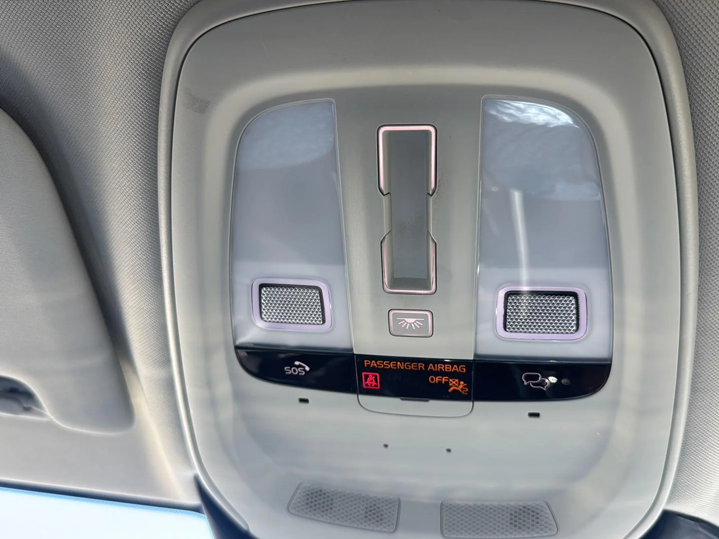 Used 2024 Crystal White Metallic Volvo Plus Dark Theme image 21