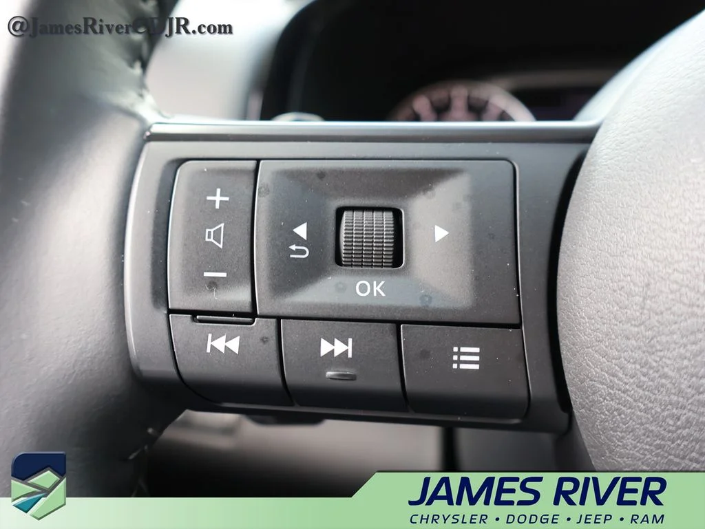 Used 2025 Blue Nissan SV image 27