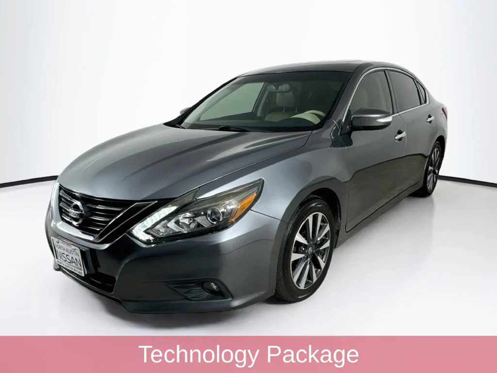 Used 2017 Gray Nissan 2.5 SL image 3